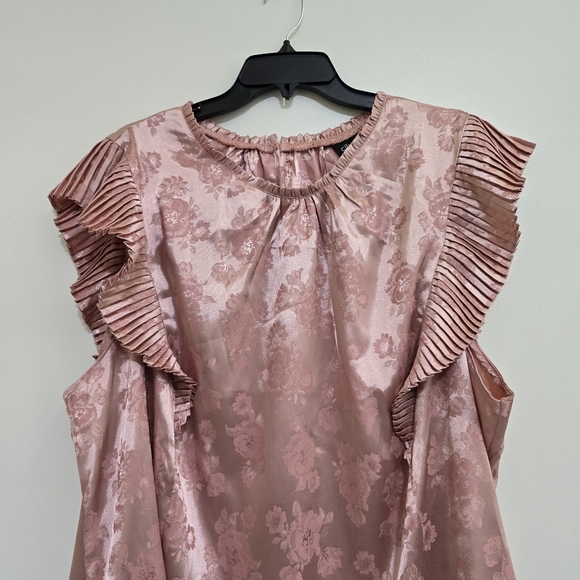 CITY‎ CHIC ophelia Tea Rose Pleated Satin Floral Elegant Blouse XXL Pink - Picture 3 of 16